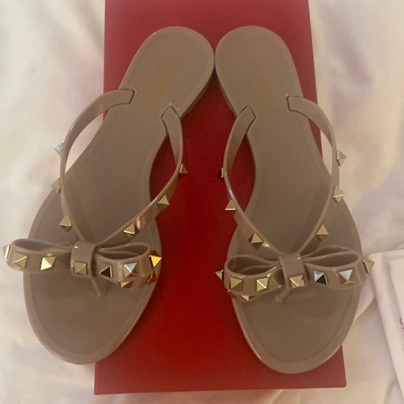 Valentino Garavani Shoes - Brand new Valentino rockstud rubber bow flats in poudre (p45) nude. Size 37.
